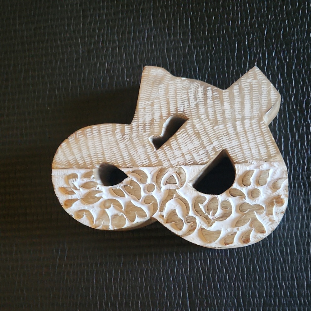 Wooden painted Ampersand " & "
